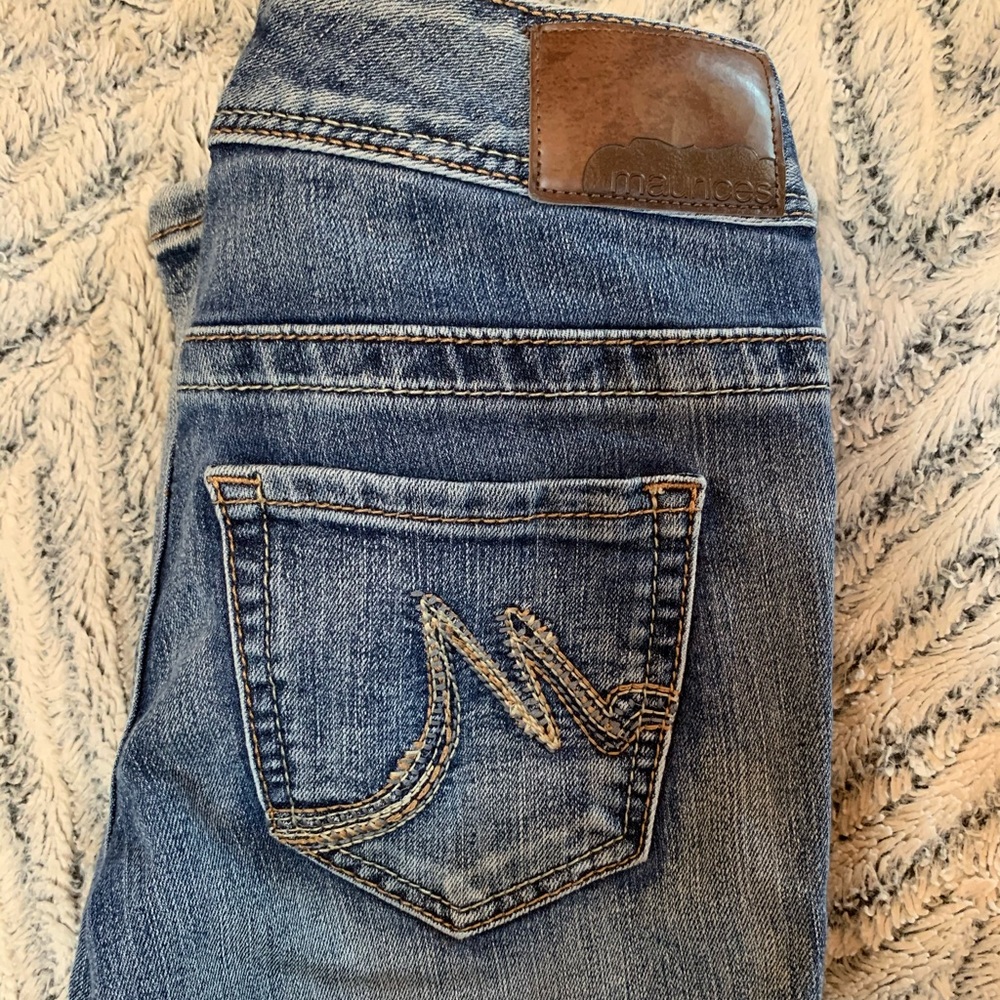 Maurices jeans